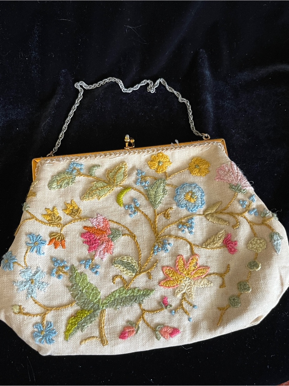 Vintage 60s Jacobean Crewel Linen Floral Kisslock Purse Chain Handle